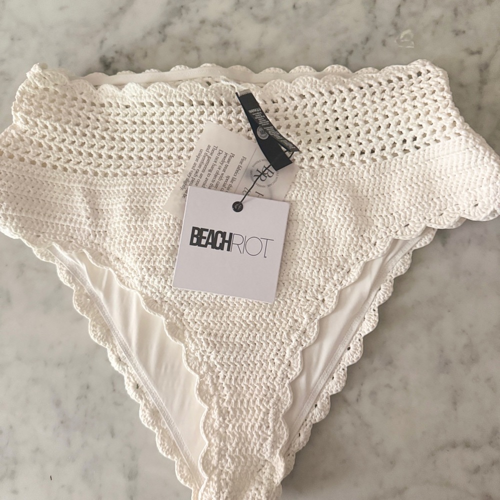 NWT- Wyatt Bottom White Crochet